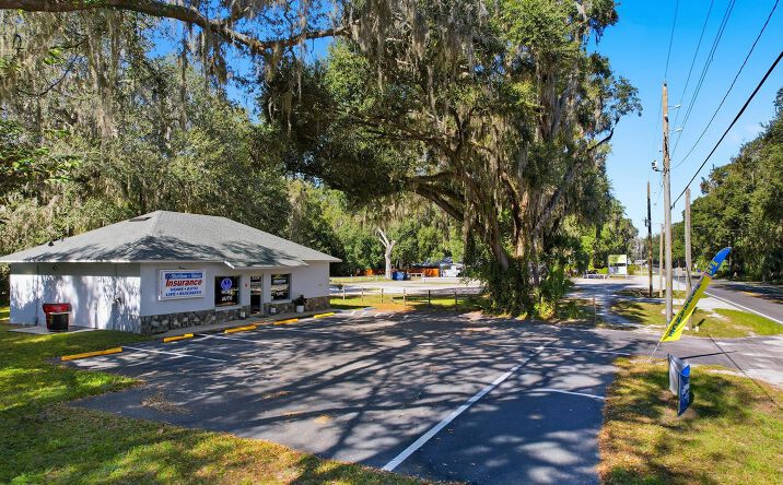 Pictures of Office property located at 2339 N County 470 Road, Lake Panasoffkee, FL 33538 for sales - image #1