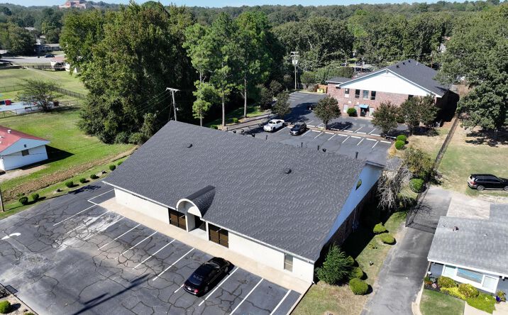 Pictures of Office property located at 9712-9714 W Markham St, Little Rock, AR 72205 for sales - image #1