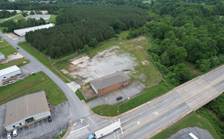 Pictures of Industrial property located at 354 Hyatt Street, Gaffney, SC 29341 for sales - image #1