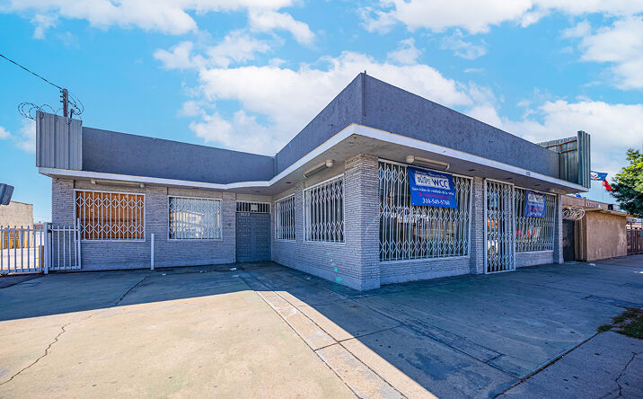 Pictures of Industrial, Mixed Use, Land property located at 1122 W Anaheim St, Los Angeles, CA 90744 for sales - image #1