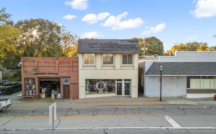 Pictures of Mixed Use, Retail property located at 102 S Main Street, Hebron, IN 46341 for sales - image #1