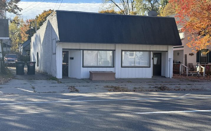 Pictures of Business for Sale, Office, Retail, Industrial property located at 719 W W Saginaw St Street, Lansing, MI 48915 for sales - image #1
