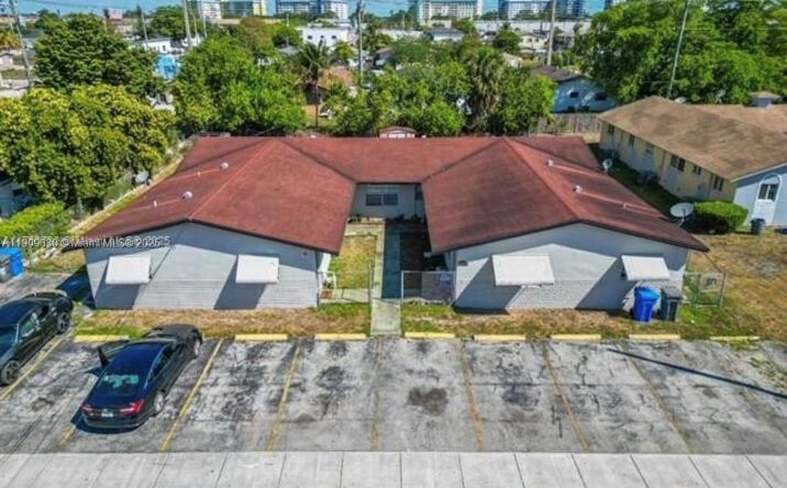 Pictures of Multifamily property located at 4141 SW 20th St # 5 #1-5, West Park, FL 33023 for sales - image #1