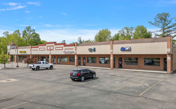 Pictures of Retail property located at 5414-5452 S Saginaw, Grand Blanc, MI 48507 for sales - image #1