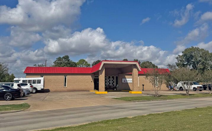 Pictures of Retail, Special Purpose property located at 2550 W Bay Area Blvd, Friendswood, TX 77546 for sales - image #1