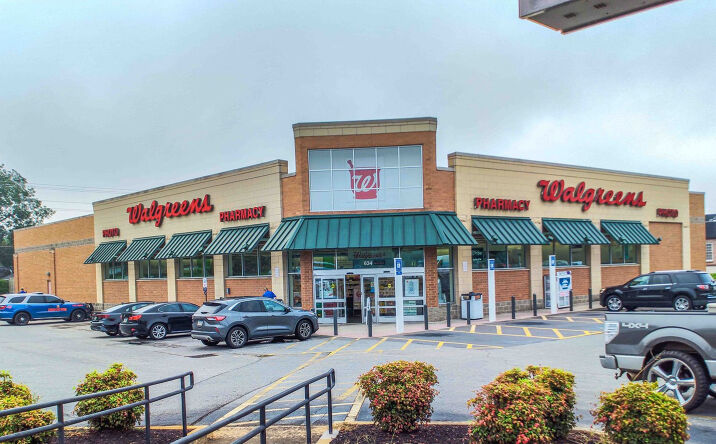 Pictures of Retail property located at 634 N Church St, Thomaston, GA 30286 for sales - image #1