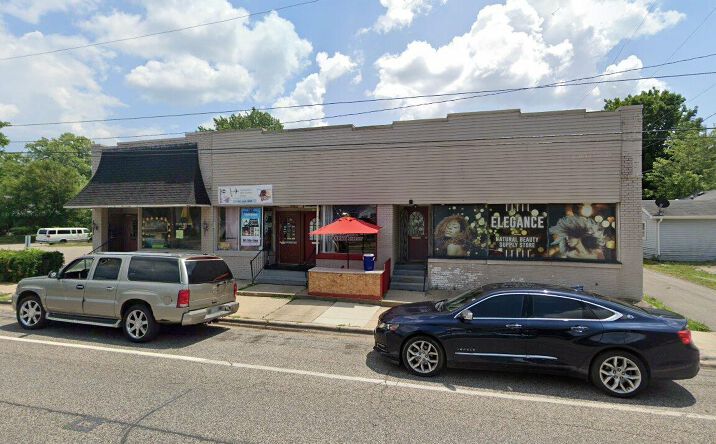 Pictures of Retail property located at 212 W LAUREL Street, Springfield, IL 62704 for sales - image #1