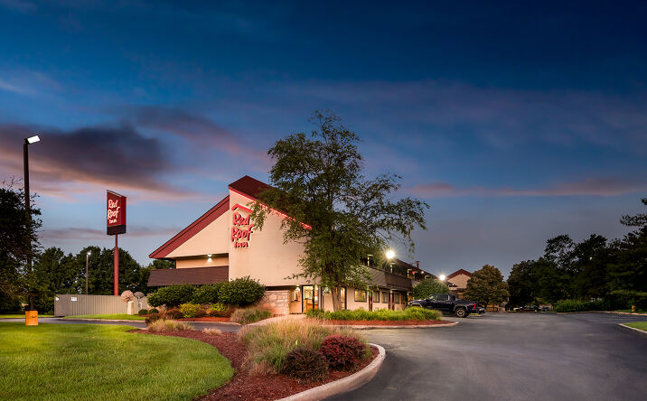 Pictures of Hospitality property located at 9520 Valparaiso Ct, Indianapolis, IN 46268 for sales - image #1
