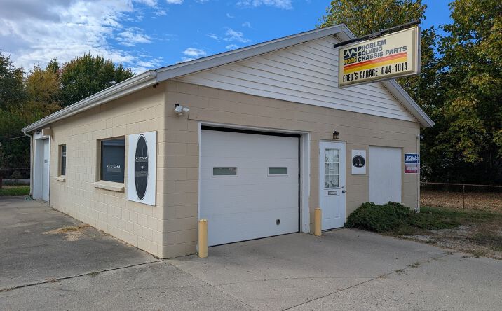 Pictures of Industrial, Mixed Use, Office, Retail, Self Storage property located at 2237 Crystal St, Anderson, IN 46012 for sales - image #1