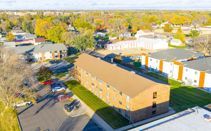 Pictures of Multifamily property located at 102 8th Ave SW, Watertown, SD 57201 for sales - image #1