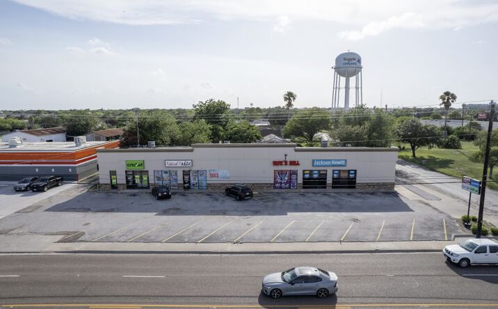 Pictures of Retail property located at 307 S 14th St, Kingsville, TX 78363 for sales - image #1