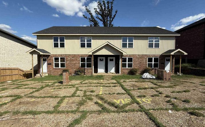 Pictures of Multifamily property located at 2007 Sanford Dr, Little Rock, AR 72227 for sales - image #1