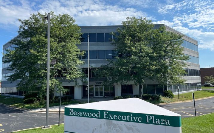 Pictures of Office property located at 1301 Basswood, Schaumburg, IL 60173 for sales - image #1