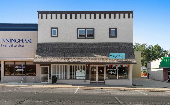 Pictures of Multifamily, Office, Mixed Use property located at 307 E Main St, Knoxville, IA 50138 for sales - image #1