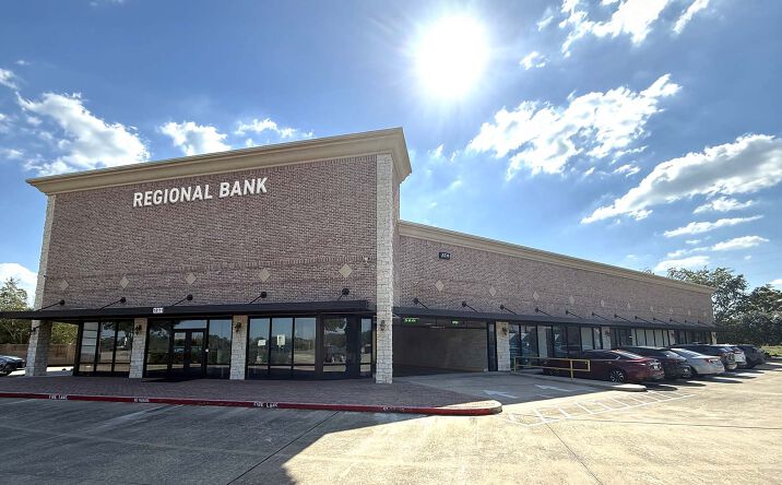 Pictures of Mixed Use, Retail property located at 18111 Katy Fwy, Houston, TX 77094 for sales - image #1