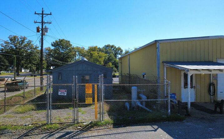 Pictures of Retail property located at 411 W Main St, Hohenwald, TN 38462 for sales - image #1