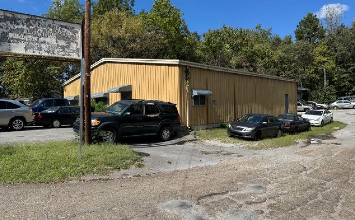 Pictures of Industrial property located at 312 Lakeview Dr, Rossville, GA 30741 for sales - image #1