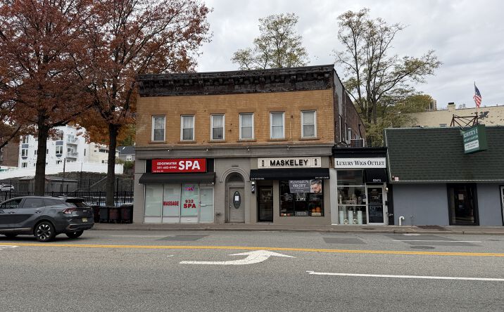 Pictures of Business for Sale property located at 934 River Road, Edgewater, NJ 07020 for sales - image #1