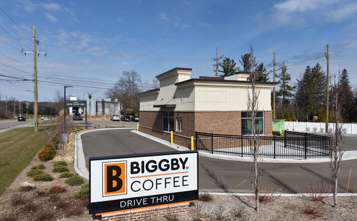 Pictures of Retail property located at 7450 Dixie Hwy, Village of Clarkston, MI 48346 for sales - image #1