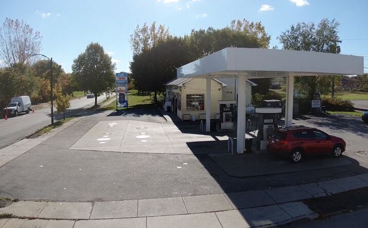 Pictures of Retail property located at 650 Tonawanda St, Buffalo, NY 14207 for sales - image #1