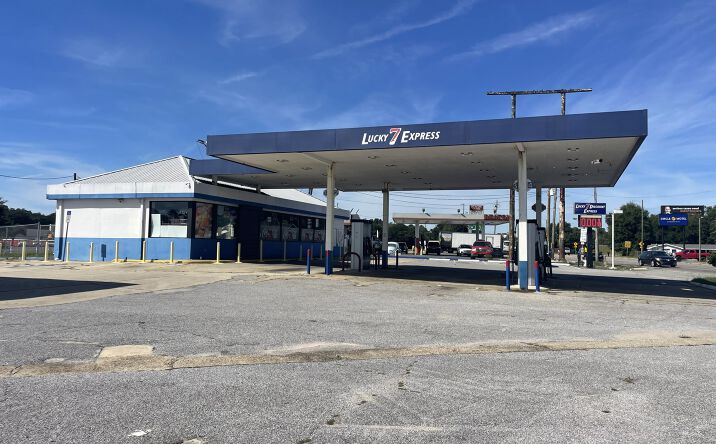 Pictures of Retail property located at 4121 Mobile Hwy, Pensacola, FL 32506 for sales - image #1
