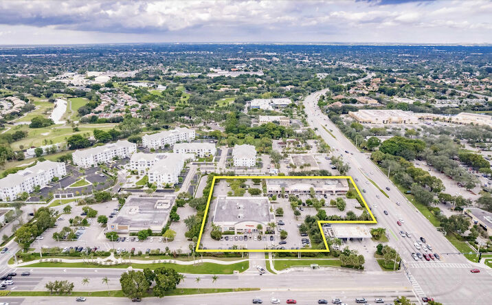 Pictures of Retail property located at 8053 W Oakland Park Blvd, Sunrise, FL 33351 for sales - image #1