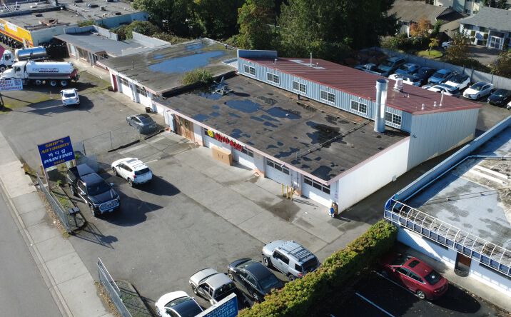 Pictures of Industrial, Retail property located at 24433 Pacific Hwy S, Kent, WA 98032 for sales - image #1