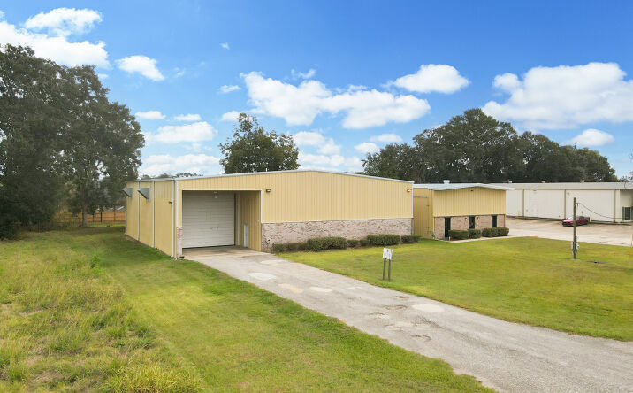Pictures of Industrial, Office property located at 206 Burgess Dr, Broussard, LA 70518 for sales - image #1