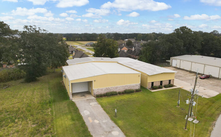 Pictures of Industrial property located at 206 Burgess Dr, Broussard, LA 70518 for sales - image #1