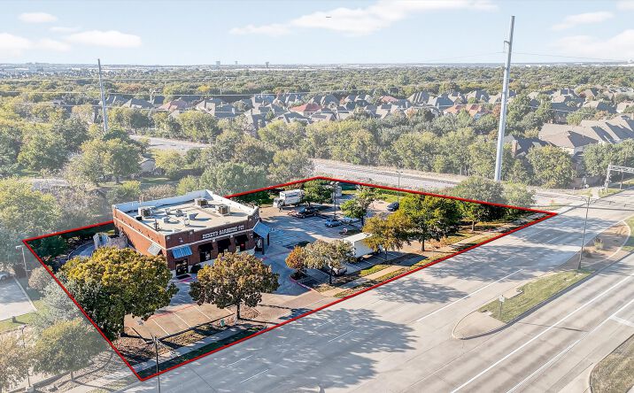 Pictures of Retail property located at 801 S Denton Tap Rd, Coppell, TX 75019 for sales - image #1