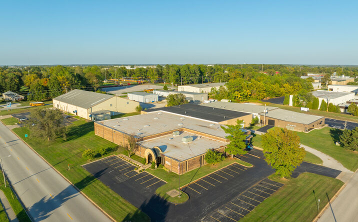 Pictures of Industrial property located at 820 N Cedarbrook Ave, Springfield, MO 65802 for sales - image #1