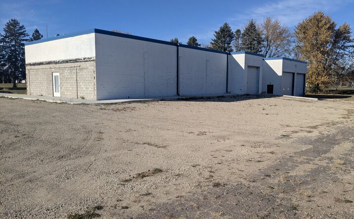 Pictures of Industrial, Mixed Use, Retail property located at 704 18th Ave NW, Austin, MN 55912 for sales - image #1