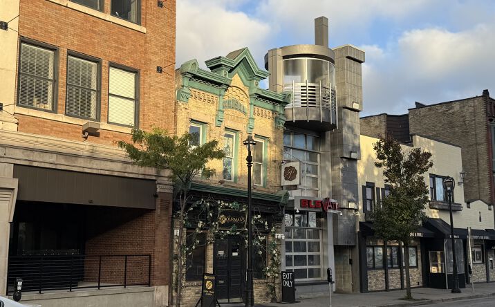 Pictures of Retail property located at 1127 N Water St, Milwaukee, WI 53202 for sales - image #1