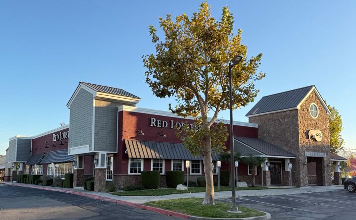 Pictures of Retail property located at 1041 W Rancho Vista Blvd, Palmdale, CA 93551 for sales - image #1