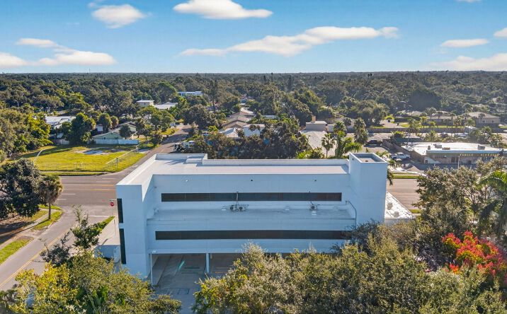 Pictures of Office, Retail property located at 2426 South Tamiami Trail, Sarasota, FL 34239 for sales - image #1