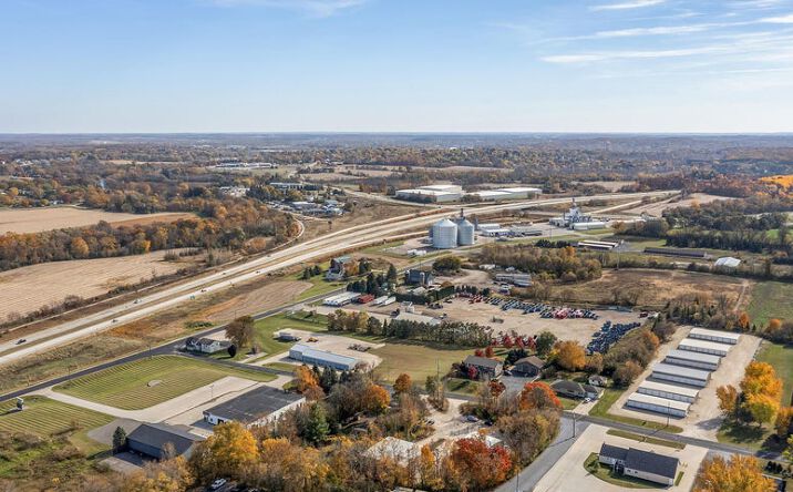Pictures of Retail, Industrial property located at 3460 Town Hall Rd, Kewaskum, WI 53040 for sales - image #1
