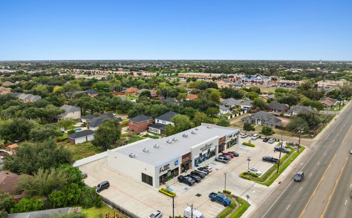 Pictures of Retail property located at 2015 N Shary Rd, Mission, TX 78572 for sales - image #1