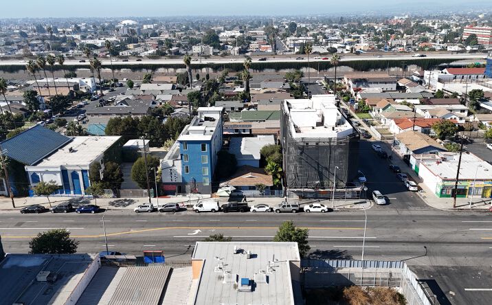 Pictures of Multifamily property located at 7307 S Broadway, Los Angeles, CA 90003 for sales - image #1
