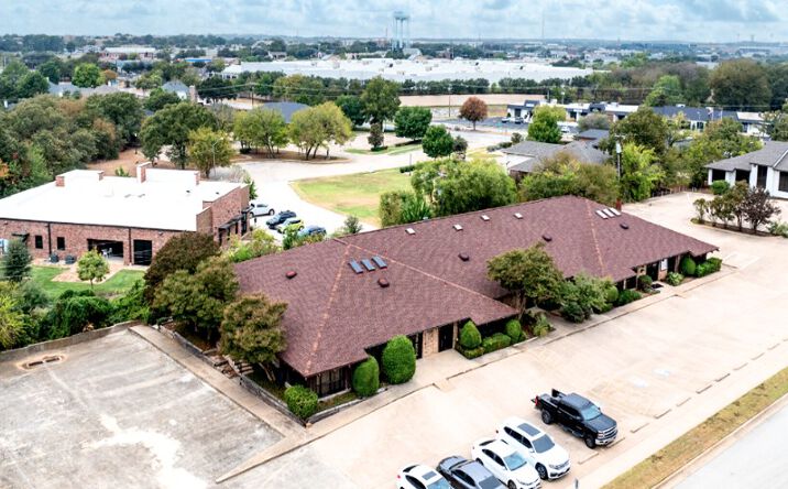 Pictures of Office property located at 1721 Cimarron Trail, Hurst, TX 76054 for sales - image #1
