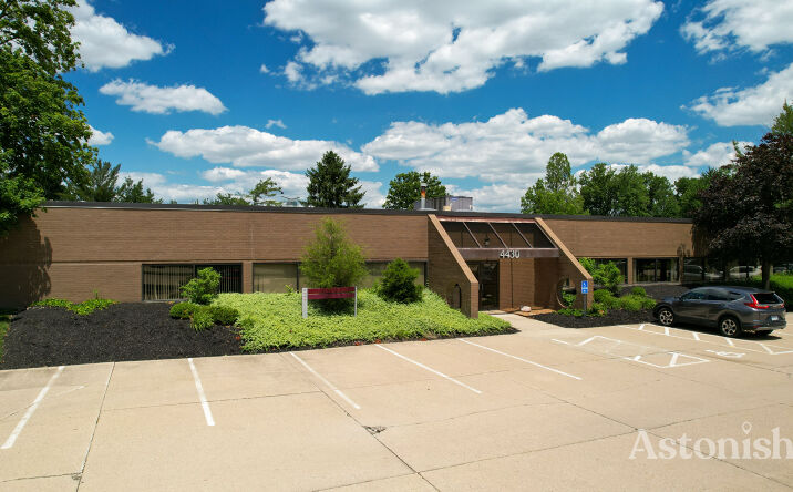 Pictures of Office property located at 4430 Carver Woods Dr, Blue Ash, OH 45242 for sales - image #1