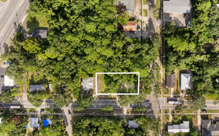 Pictures of Land property located at 245 SE 15th St, Gainesville, FL 32641 for sales - image #1