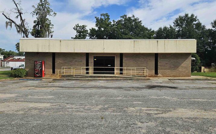 Pictures of Land property located at 35 Jefferson St., Chattahoochee, FL 32324 for sales - image #1