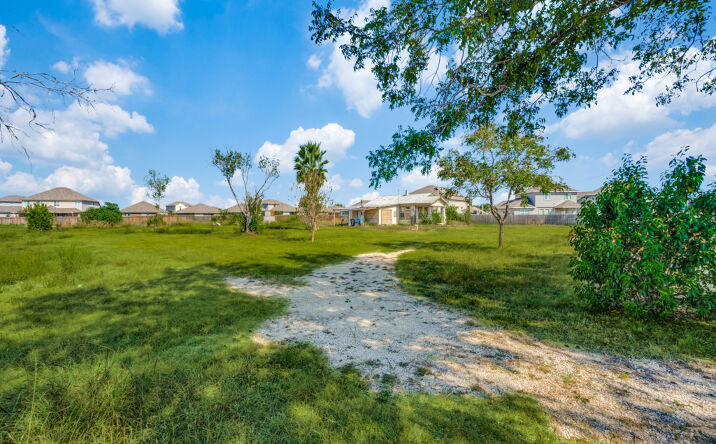 Pictures of Land property located at 2125 State Hwy 46 S, New Braunfels, TX 78130 for sales - image #1