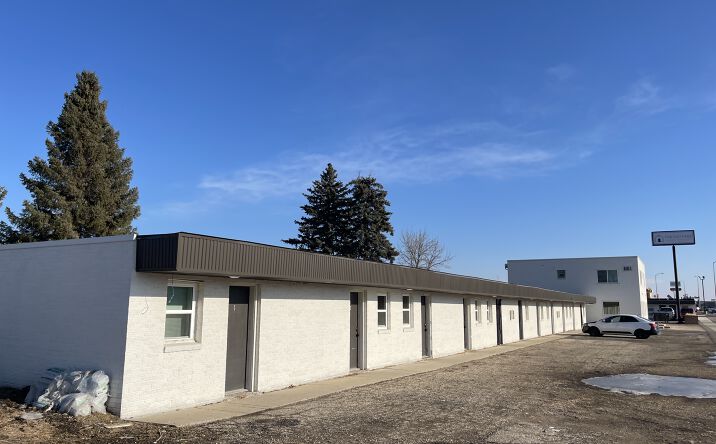 Pictures of Multifamily property located at 309 8th AVE SE, Watertown, SD 57201 for sales - image #1