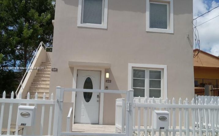 Pictures of Multifamily property located at 243 SW 10th Ave, Miami, FL 33130 for sales - image #1