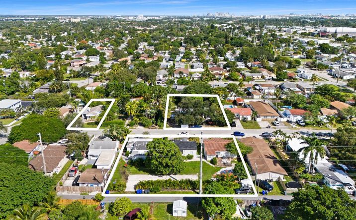 Pictures of Multifamily property located at 2226-2243 Cleveland Street, Hollywood, FL 33020 for sales - image #1