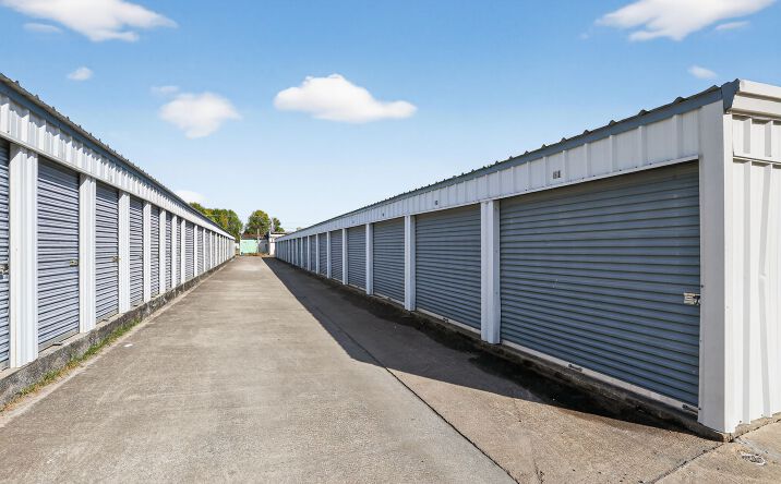 Pictures of Self Storage property located at 3341 Highway 82 E, Greenville, MS 38703 for sales - image #1