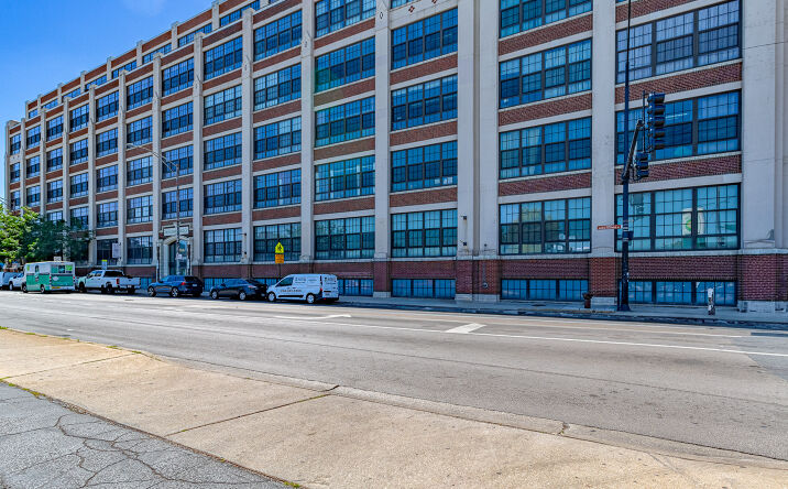 Pictures of Multifamily property located at 3963 W Belmont Ave, Chicago, IL 60618 for sales - image #1