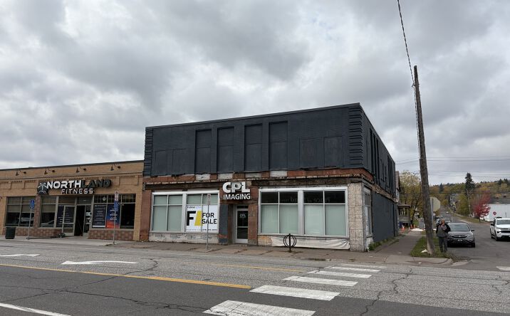 Pictures of Retail property located at 2301 W Superior St, Duluth, MN 55806 for sales - image #1