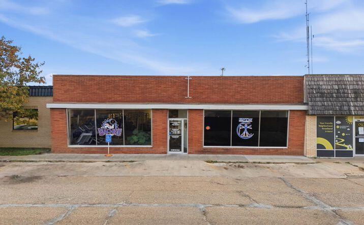 Pictures of Office property located at 211 NW 5th, Guymon, OK 73942 for sales - image #1
